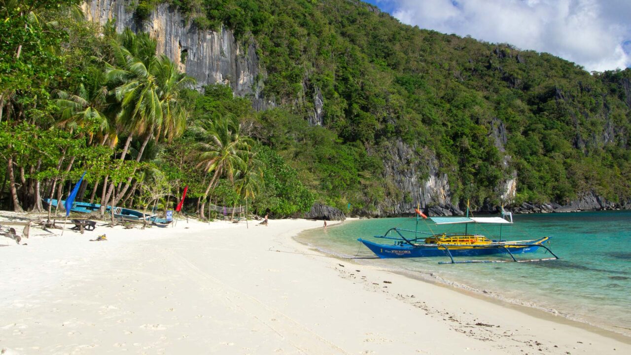 El Nido Island Hopping – our trip to paradise | Travel blog about