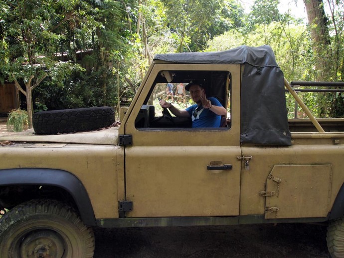 Tobi im Safari-Jeep