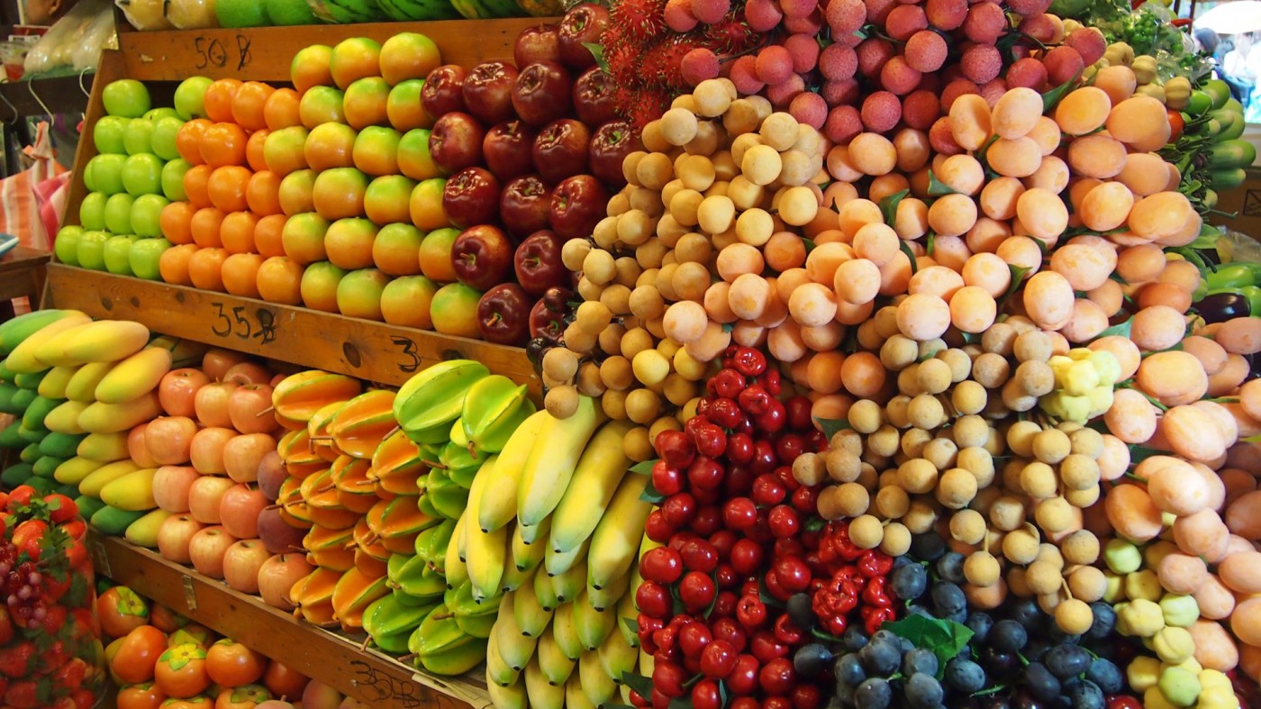 Obststand auf dem Chatuchak Market, Bangkok, Thailand