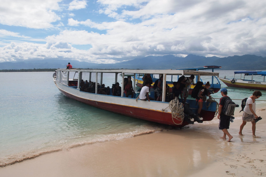 Island Hopping Boat auf Gili Meno