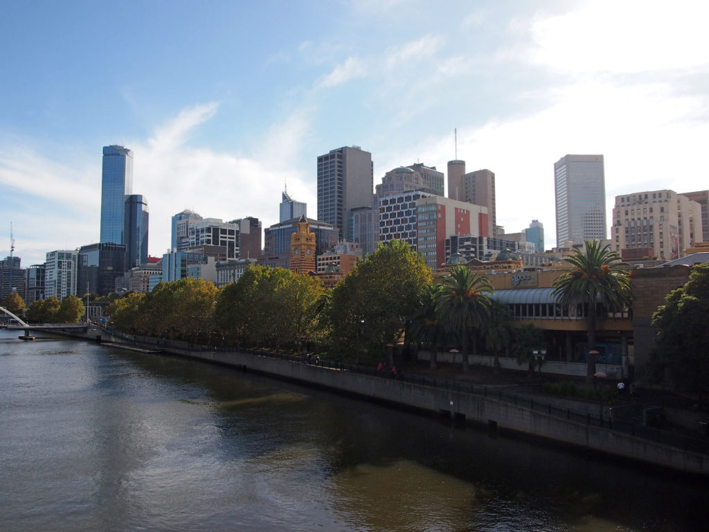 Die Skyline von Melbourne am Tag
