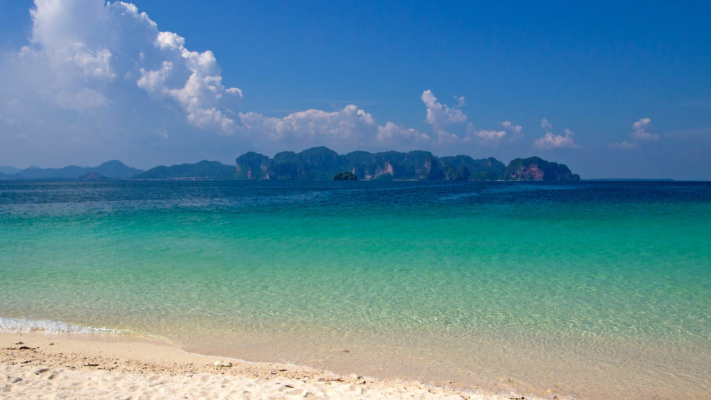 Ausblick von Koh Poda auf Ao Nang, den Phra Nang Cave Beach und Raileh