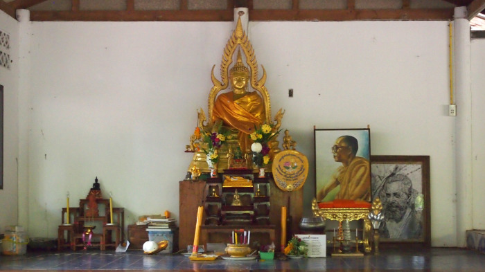 The Buddha shrine at Wat Khao Tham