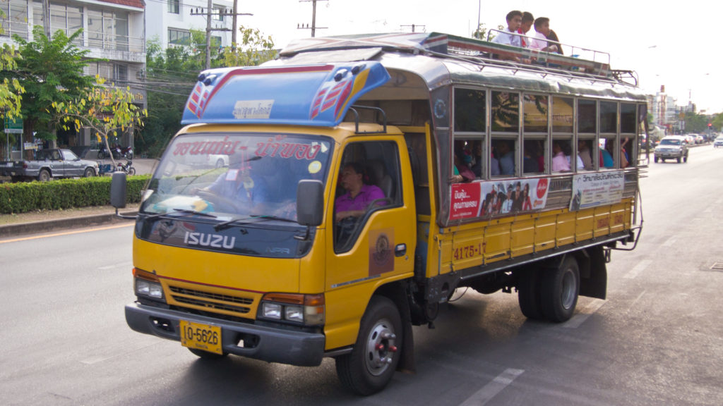 Das Sammeltaxi, welches von Khon Kaen in die Dörfer der Umgebung fährt