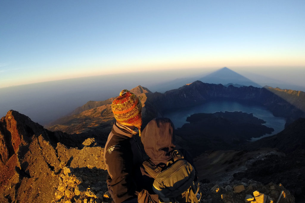 Sonnenaufgang auf dem Gipfel des Gunung Rinjani, Lombok