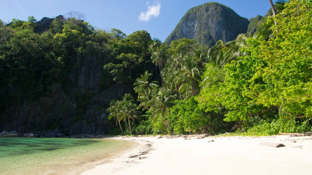 Paradise Beach on Cadlao Island, El Nido (Palawan)