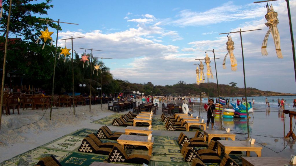 Beach bars at Haad Sai Kaew