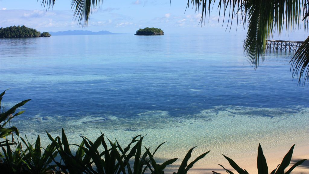 Traumstrand auf Kadidiri, einer der Togian Inseln bei Sulawesi