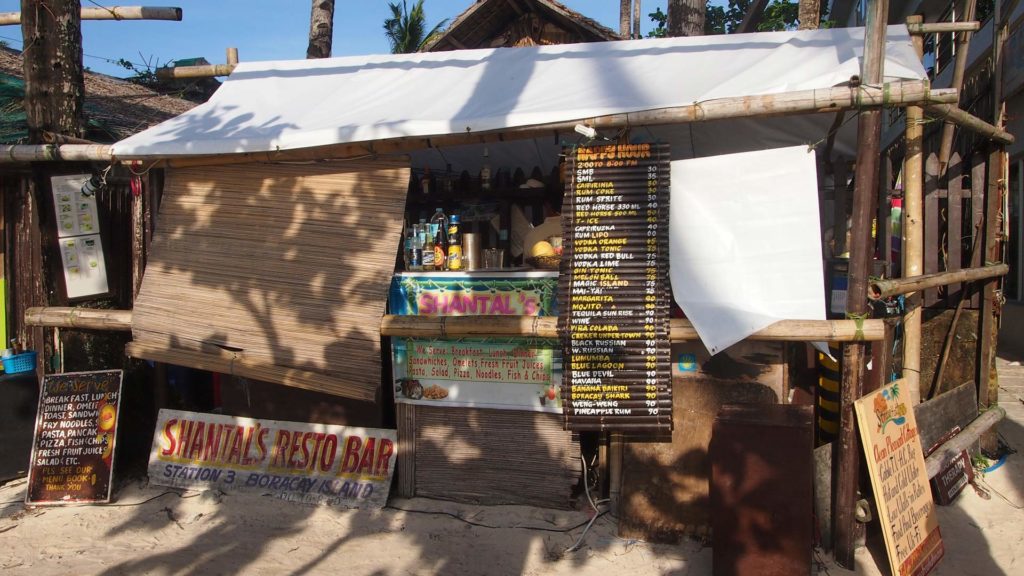 Shantal's Resto Bar an der Station 3 (White Beach), Boracay