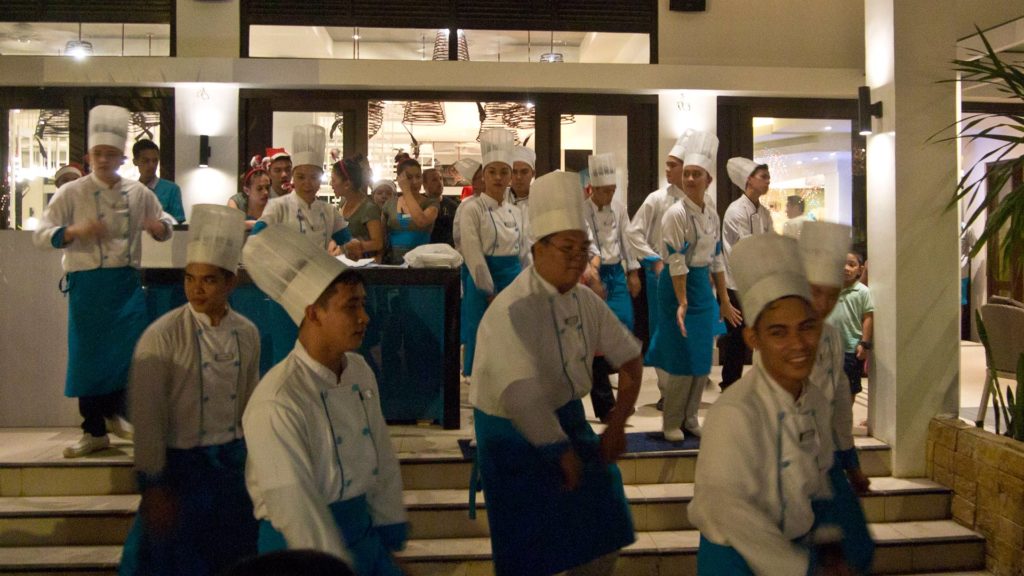 Die Dancing Chefs am White Beach, Boracay