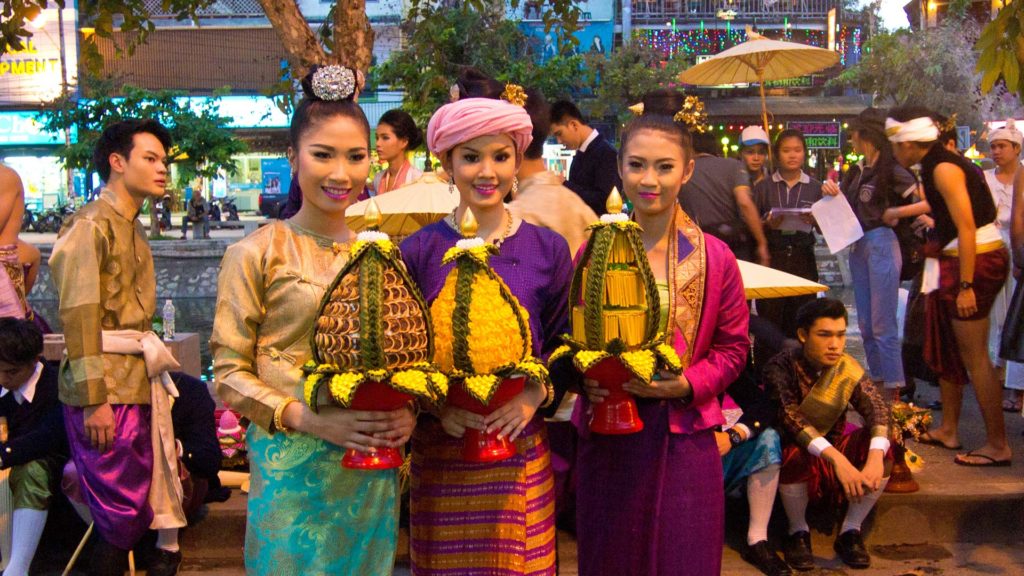 Darsteller auf der Parade zu Loy Krathong in Chiang Mai