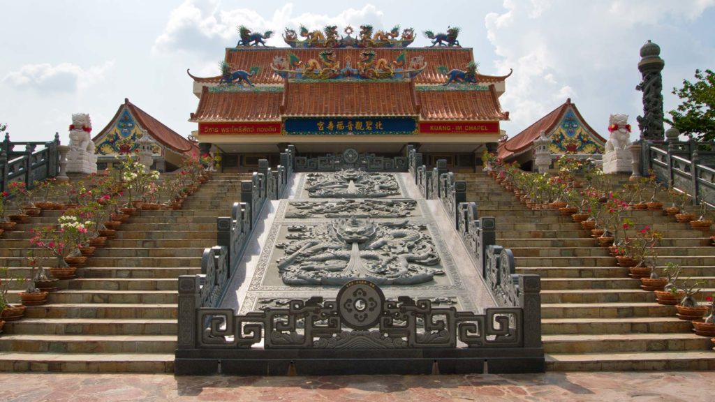 Chinesischer Tempel in Kanchanaburi am River Kwai