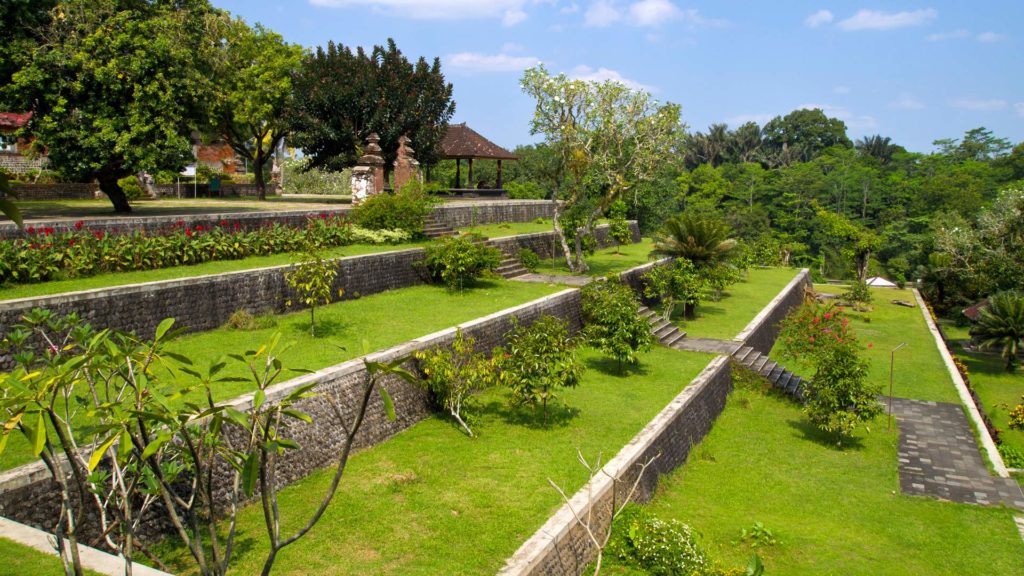 Narmada Park (Taman Narmada) in der Nähe von Mataram, Lombok