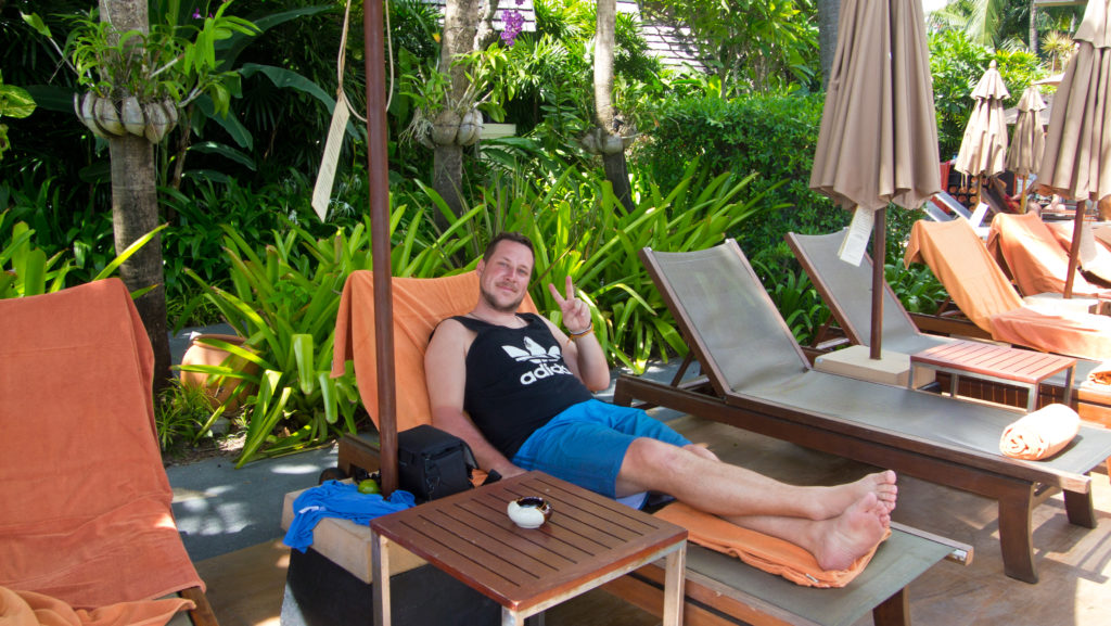 Tobi at the swimming pool of the Anantara Bophut Resort & Spa