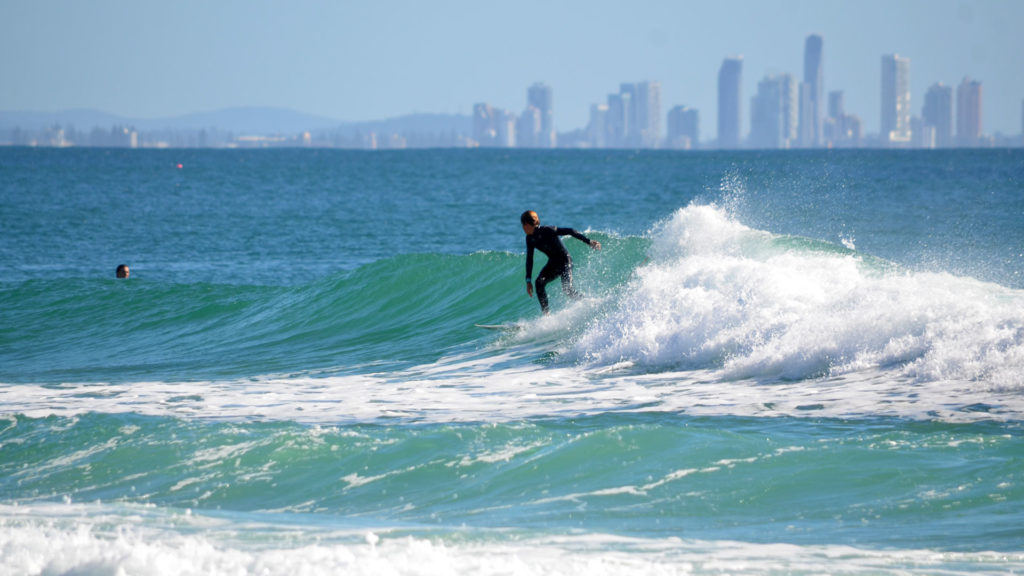 Surfer an der Küste von Australien