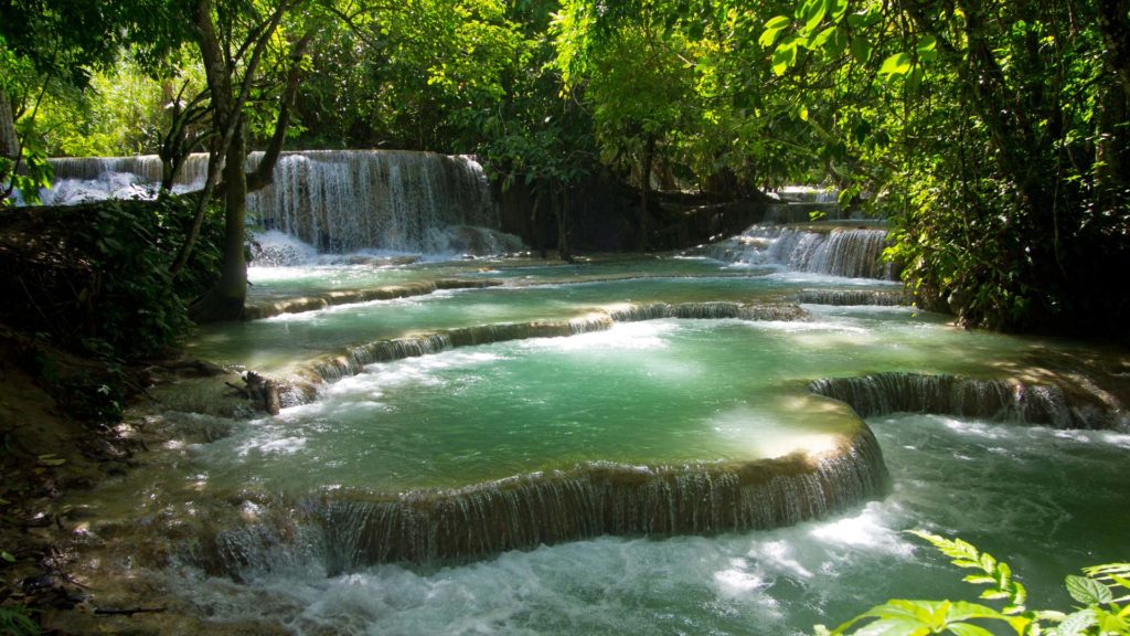 Wunderschöne, flache Ebene des Tat Kuang Si, Luang Prabang