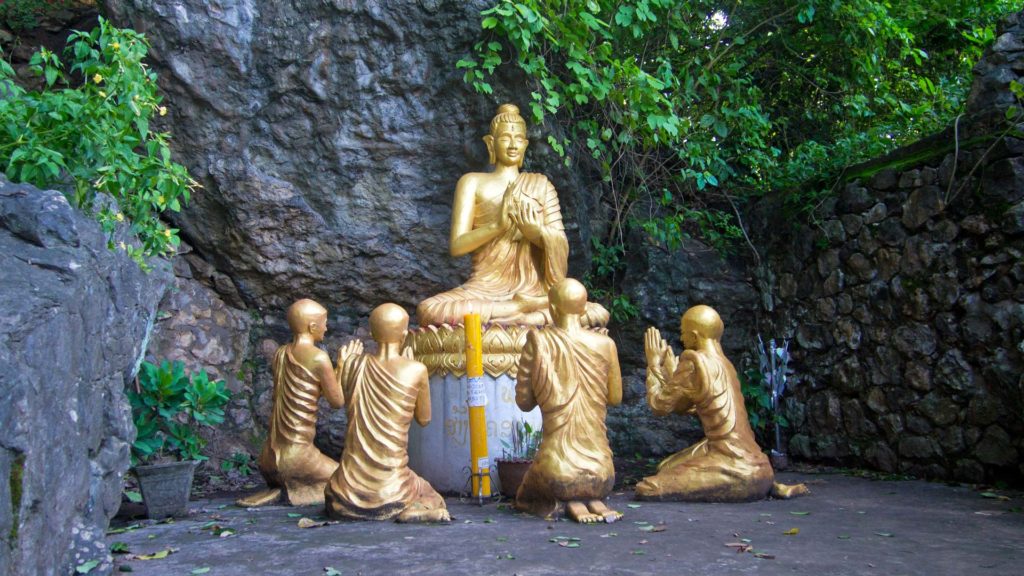 Statuen im Wat Tham Phou Si, Mount Phou Si, Luang Prabang