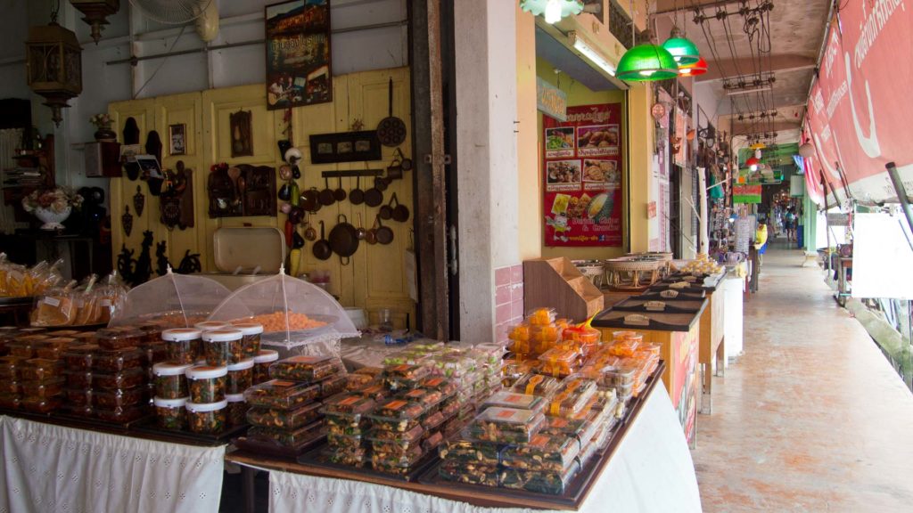 Geschäfte auf dem Amphawa Floating Market, Samut Songkhram