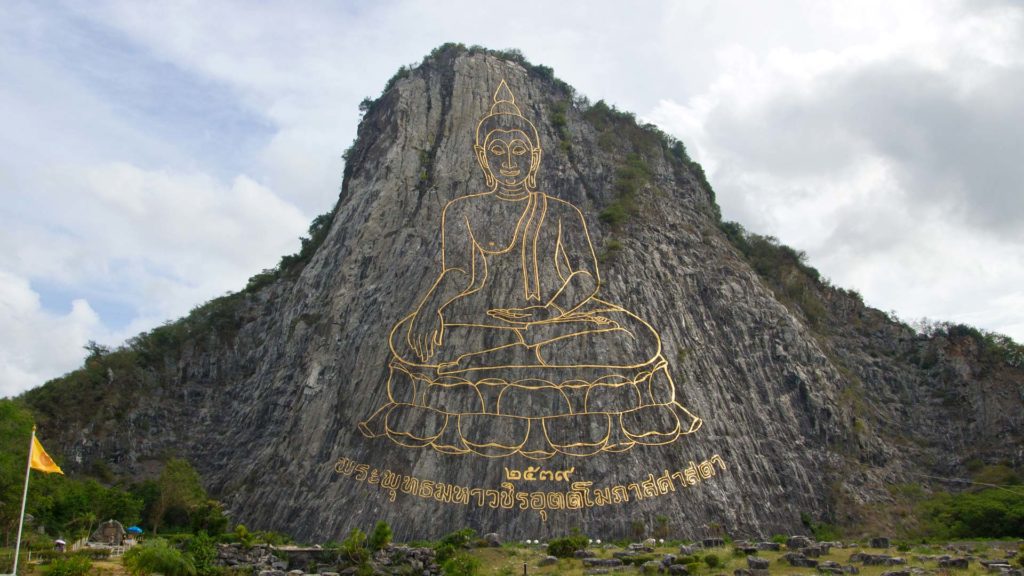 Der Khao Chi Chan (Buddha Mountain) in Pattaya