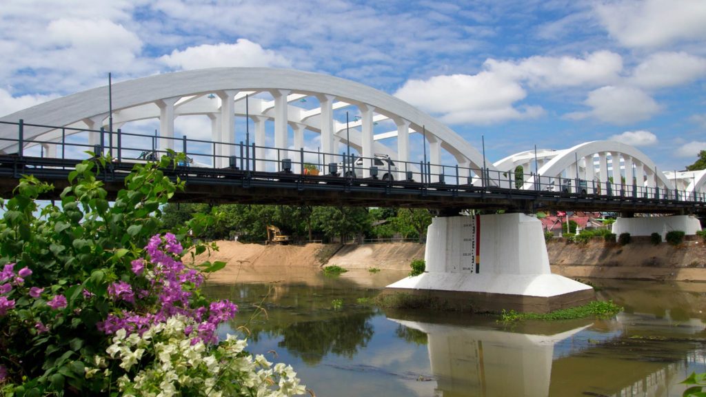 Ratsadapisek Bridge, Wang River, Lampang