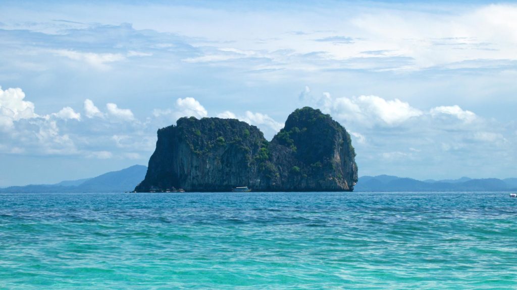 Koh Ma vor der Küste von Koh Ngai, ein sehr beliebter Schnorchelspot