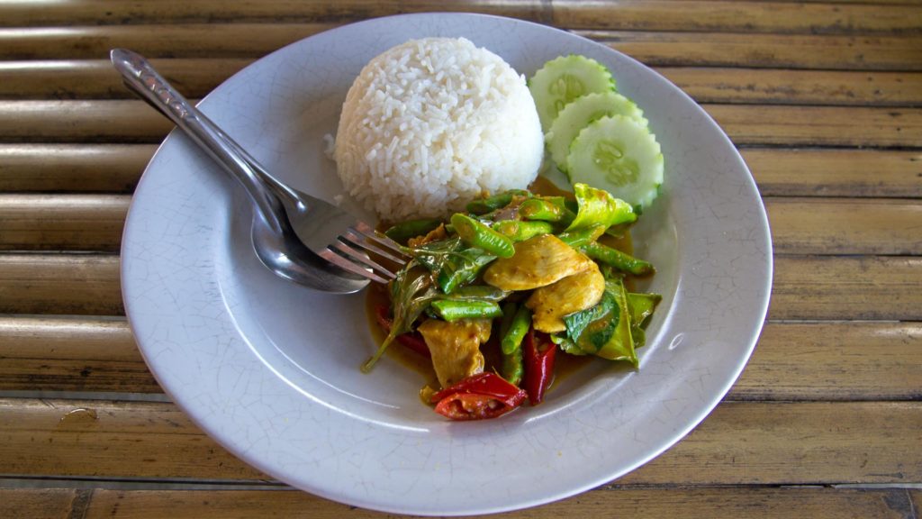 Pad Prik Gaeng - fried curry with chili, long beans and chicken