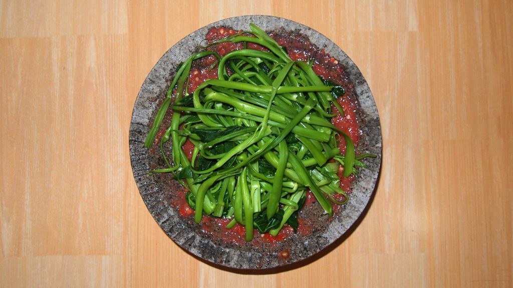 Plecing Kangkung (Lombok)