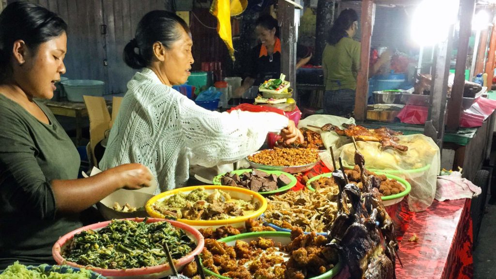 Nachtmarkt in Gianyar auf Bali