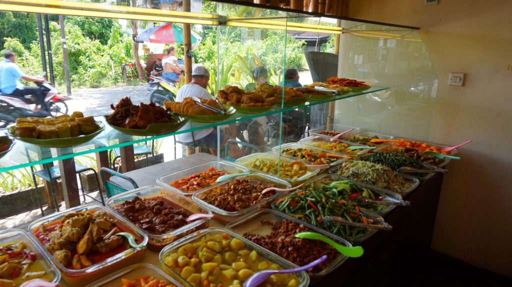 Nasi Campur Buffet auf Bali, Canggu