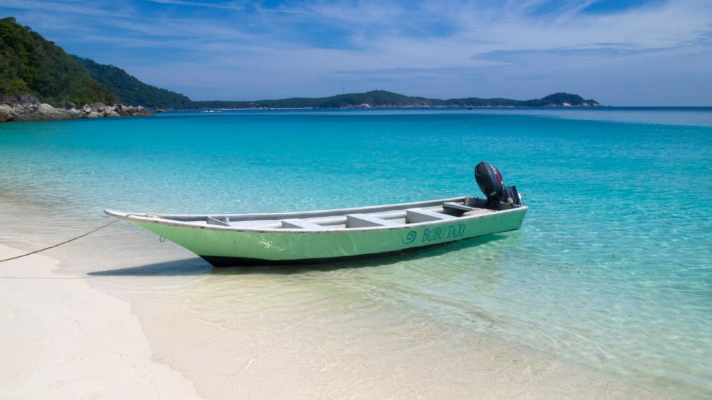 Ein typisches kleines Wassertaxi auf den Perhentian Inseln