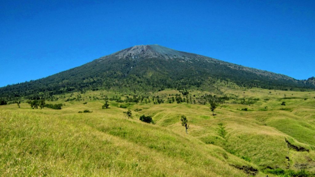 Trail to the Mount Rinjani, Lombok, Indonesia