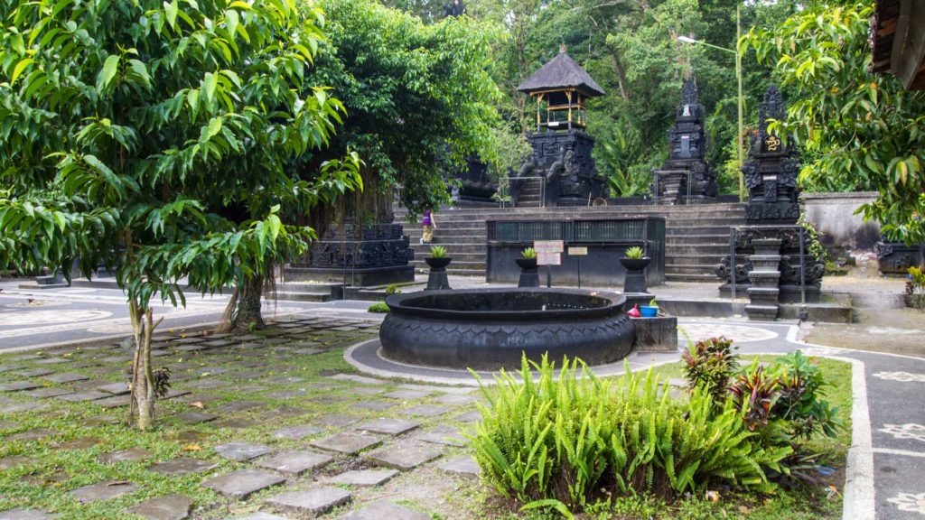スラナディ寺院、ロンボク島、インドネシア