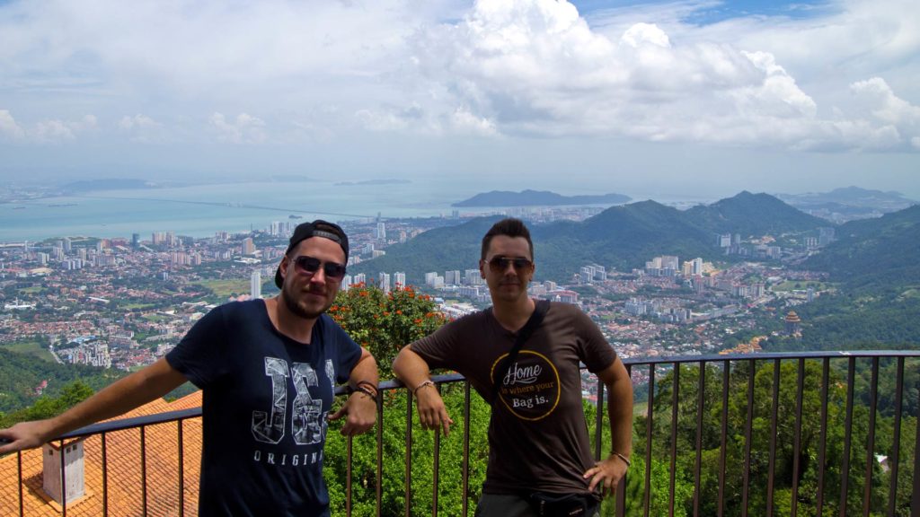 Tobi und Marcel auf dem Penang Hill