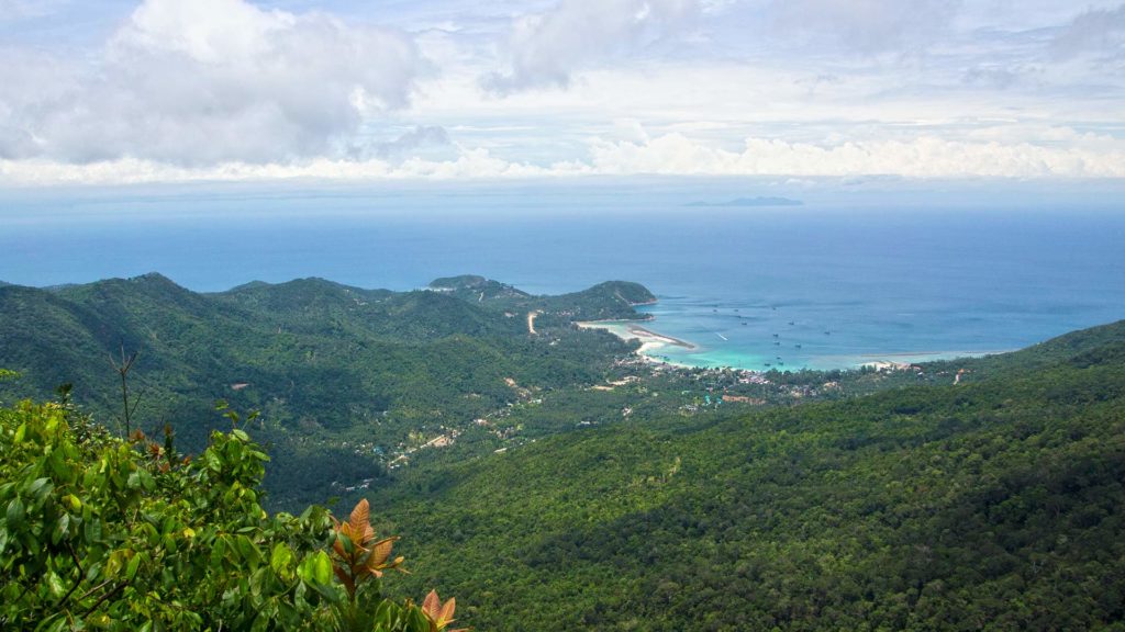 Die Aussicht vom Khao Ra auf Chaloklum im Norden von Koh Phangan