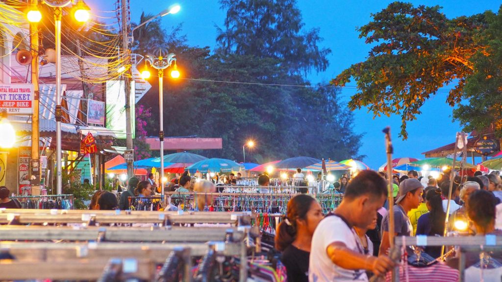 Die Walking Street von Thong Sala auf Koh Phangan