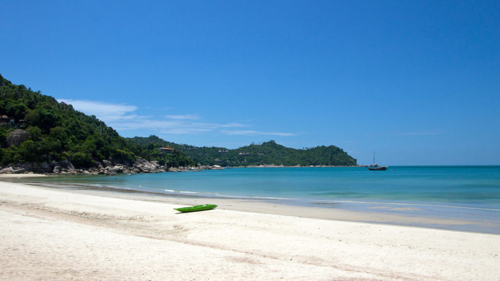 Aussicht vom Thong Nai Pan Yai auf das Meer und die Bucht des Thong Nai Pan Noi