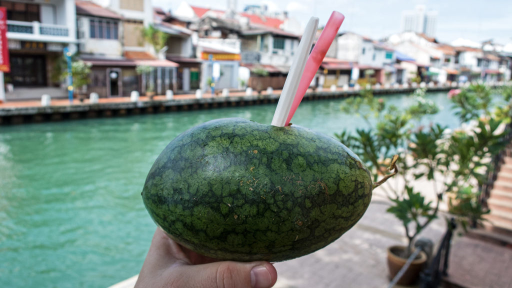 Leckere Wassermelone am Melaka River Walk