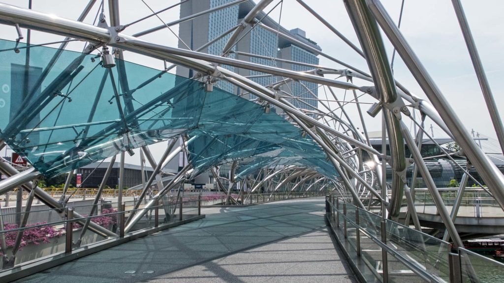 Die Helix Bridge von Singapur am Tag