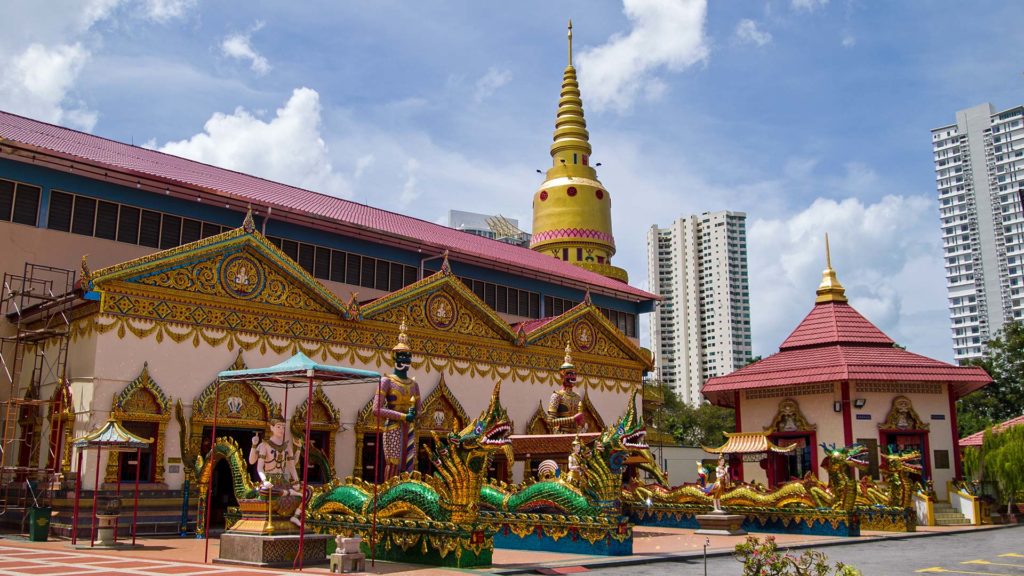 Der thailändische Tempel Wat Chaiya Mangkalaram auf Penang