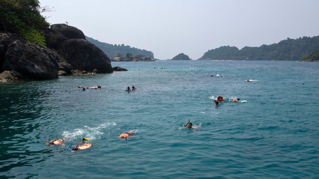 Schnorchler vor Koh Chang, Thailand