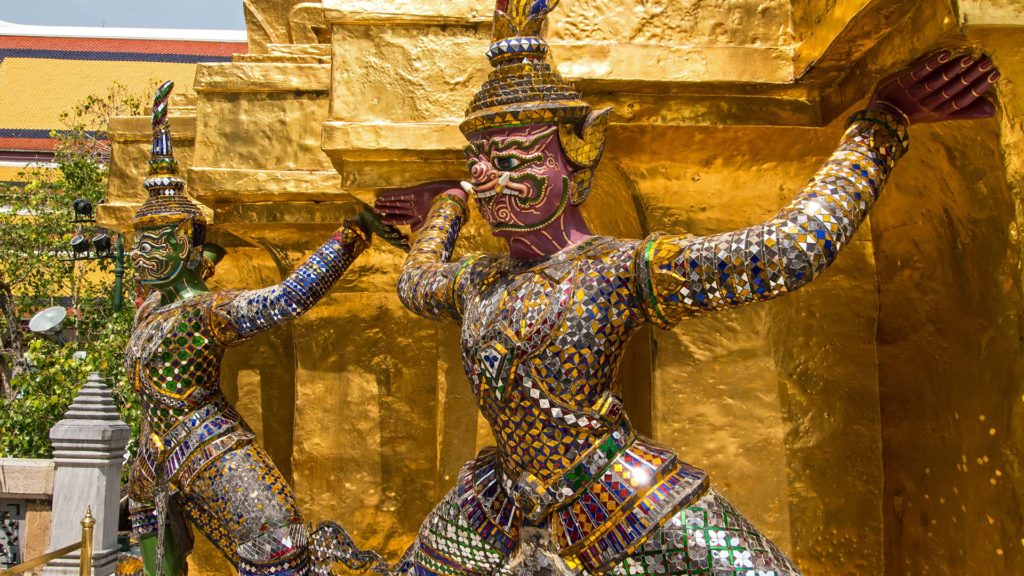 Statuen im Wat Phra Kaew, Königspalast in Bangkok