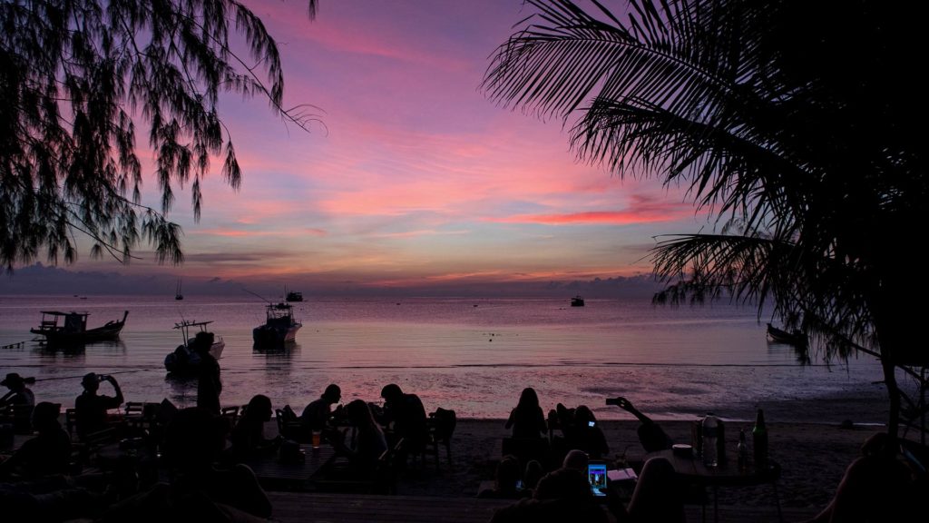 Herrlicher Sonnenuntergang am Sairee Beach von Koh Tao