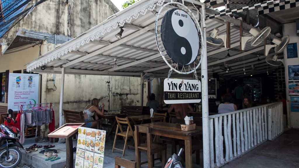 Das Yin Yang Restaurant bei Chalok Baan Kao auf Koh Tao