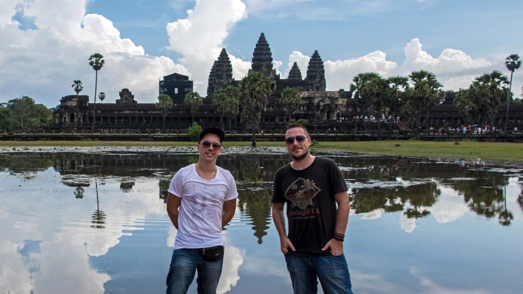 Marcel und Tobi bei Angkor Wat
