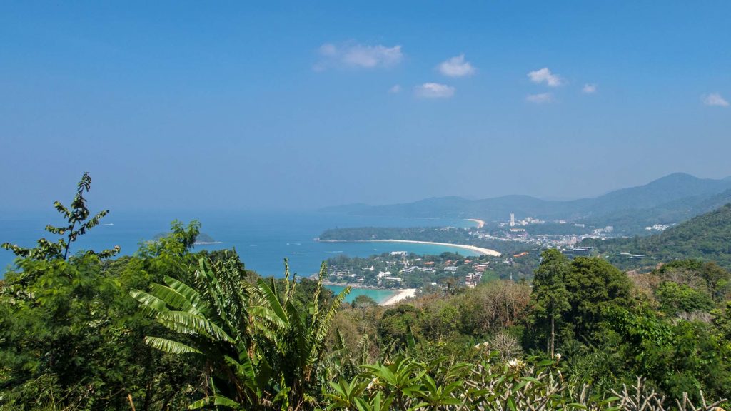 Ausblick auf Karon, Kata und Kata Noi vom Karon Viewpoint auf Phuket