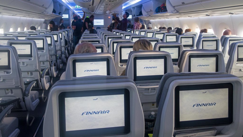 Innenraum beim Langstreckenflug von Finnair