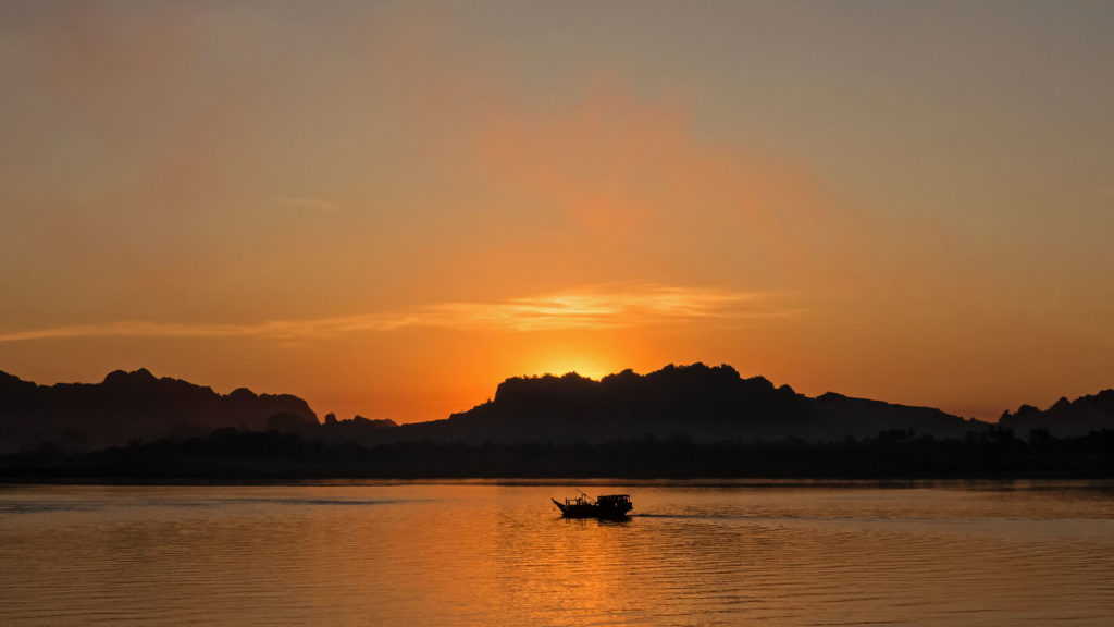 Sonnenuntergang in Hpa-An