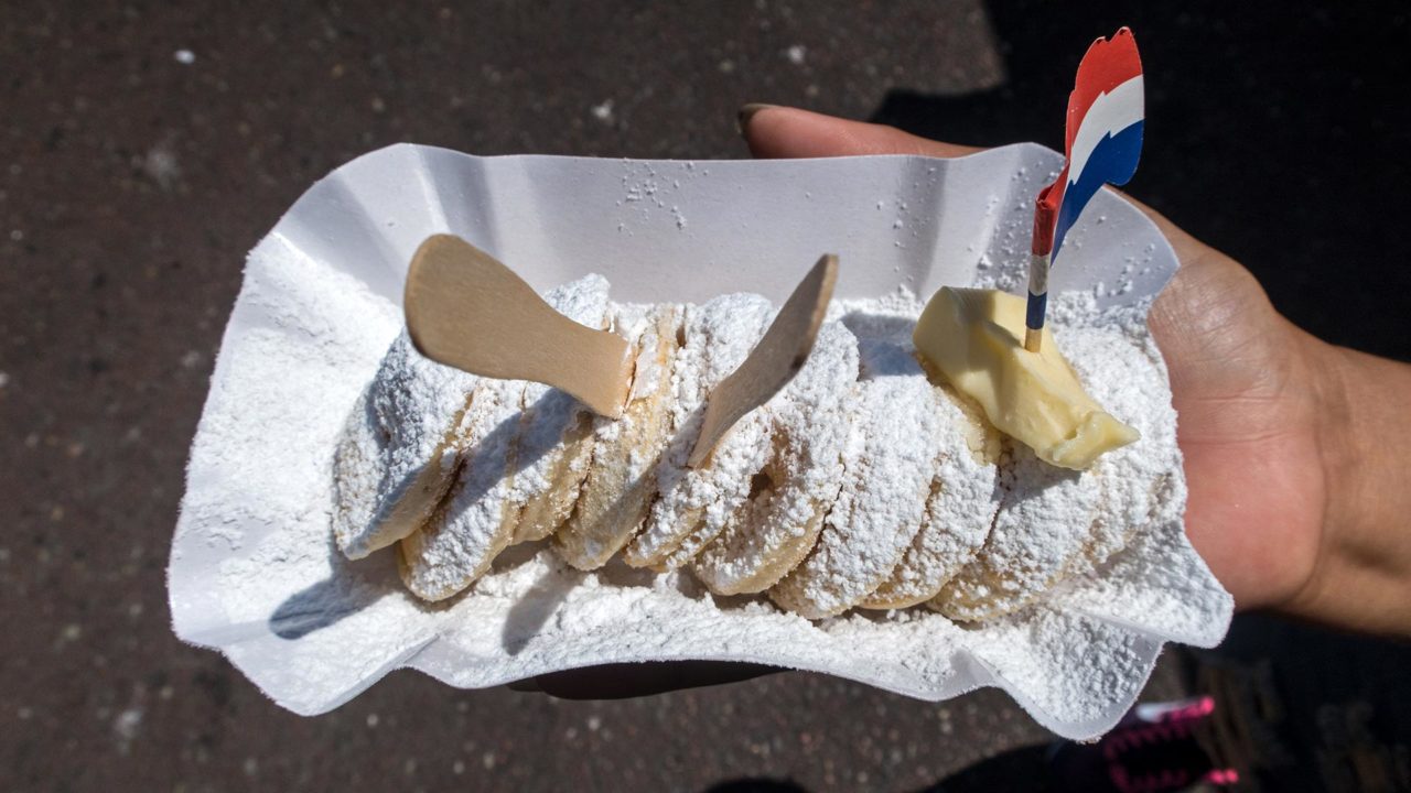 Poffertjes, holländische Spezialität in Amsterdam