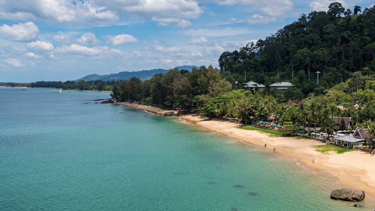 Der Sunset Beach am Khao Sunset Resort