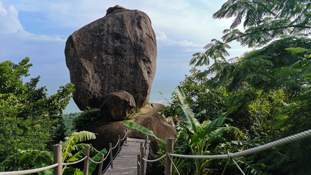 The Overlap Stone with a view of Lamai, Koh Samui